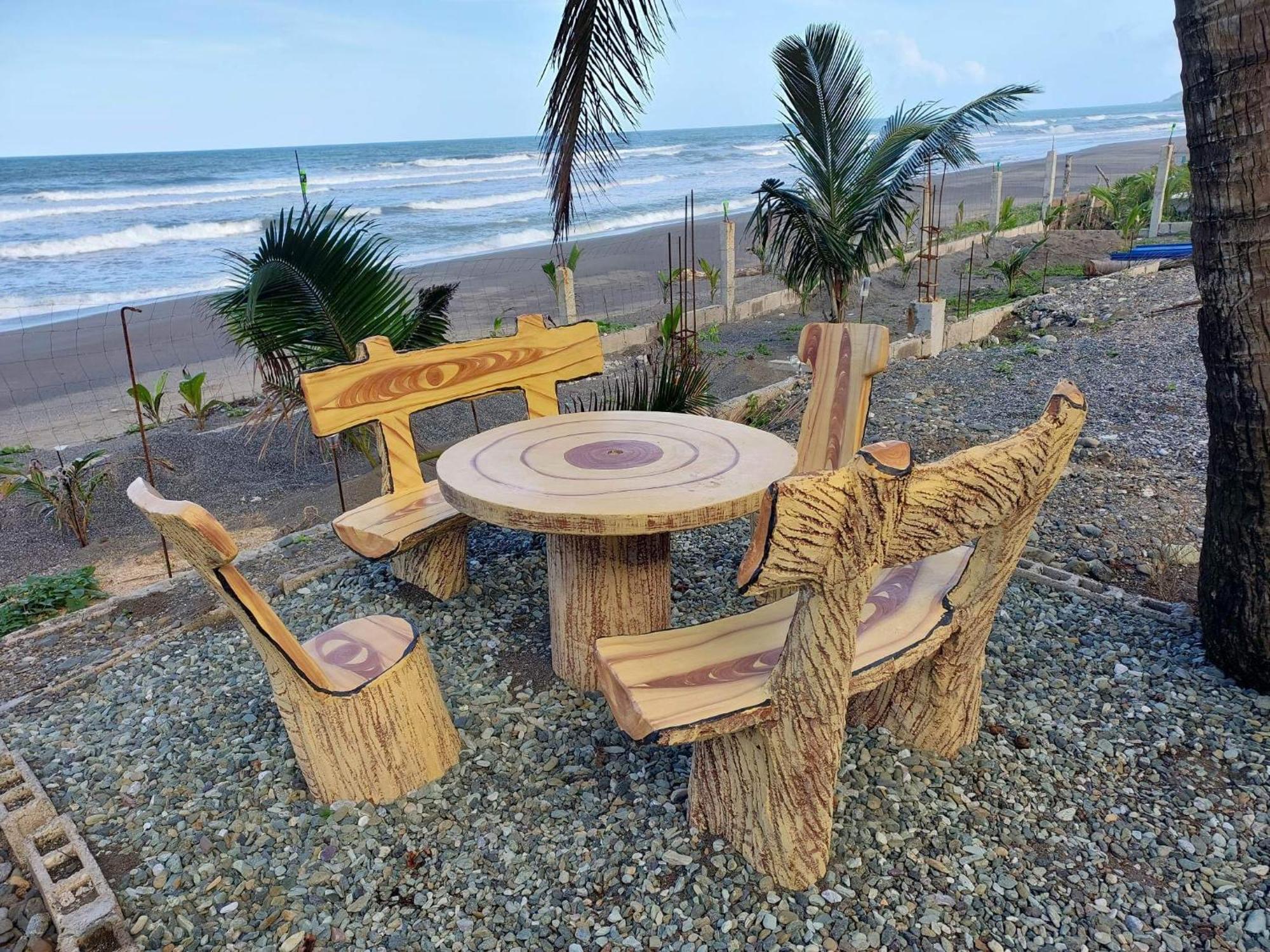Costa Alora Beach Resort Dingalan Bagian luar foto